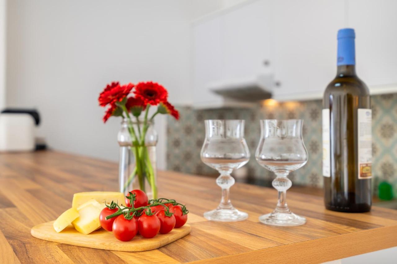 Apartamento Cor Do Mar - Sunny, Clean And Spacious Apartment With Sea View, In Alvor - Very Close Walking Distance To The Beach And Alvor Village Bagian luar foto