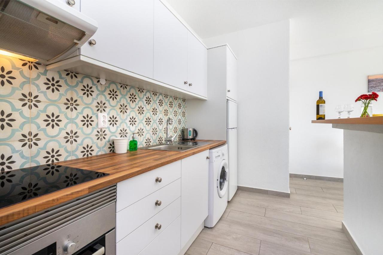 Apartamento Cor Do Mar - Sunny, Clean And Spacious Apartment With Sea View, In Alvor - Very Close Walking Distance To The Beach And Alvor Village Bagian luar foto