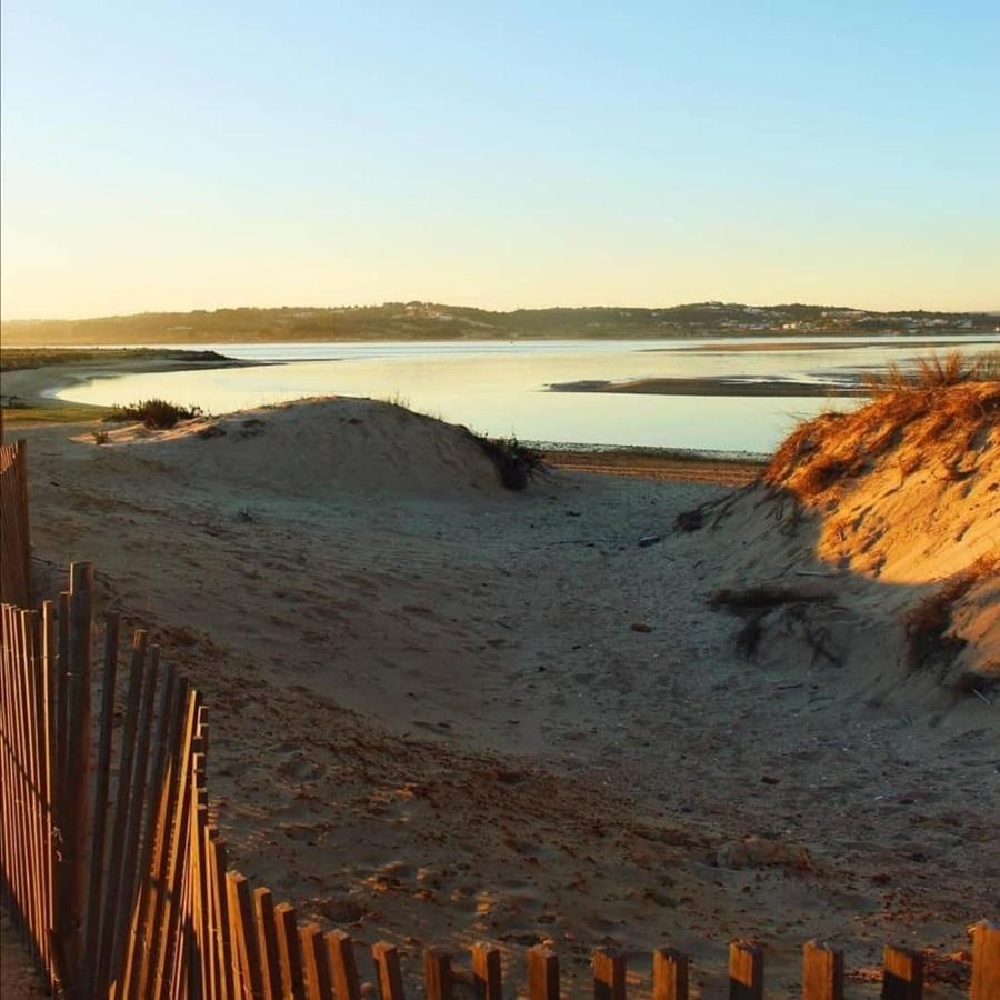 Apartamento Cor Do Mar - Sunny, Clean And Spacious Apartment With Sea View, In Alvor - Very Close Walking Distance To The Beach And Alvor Village Bagian luar foto